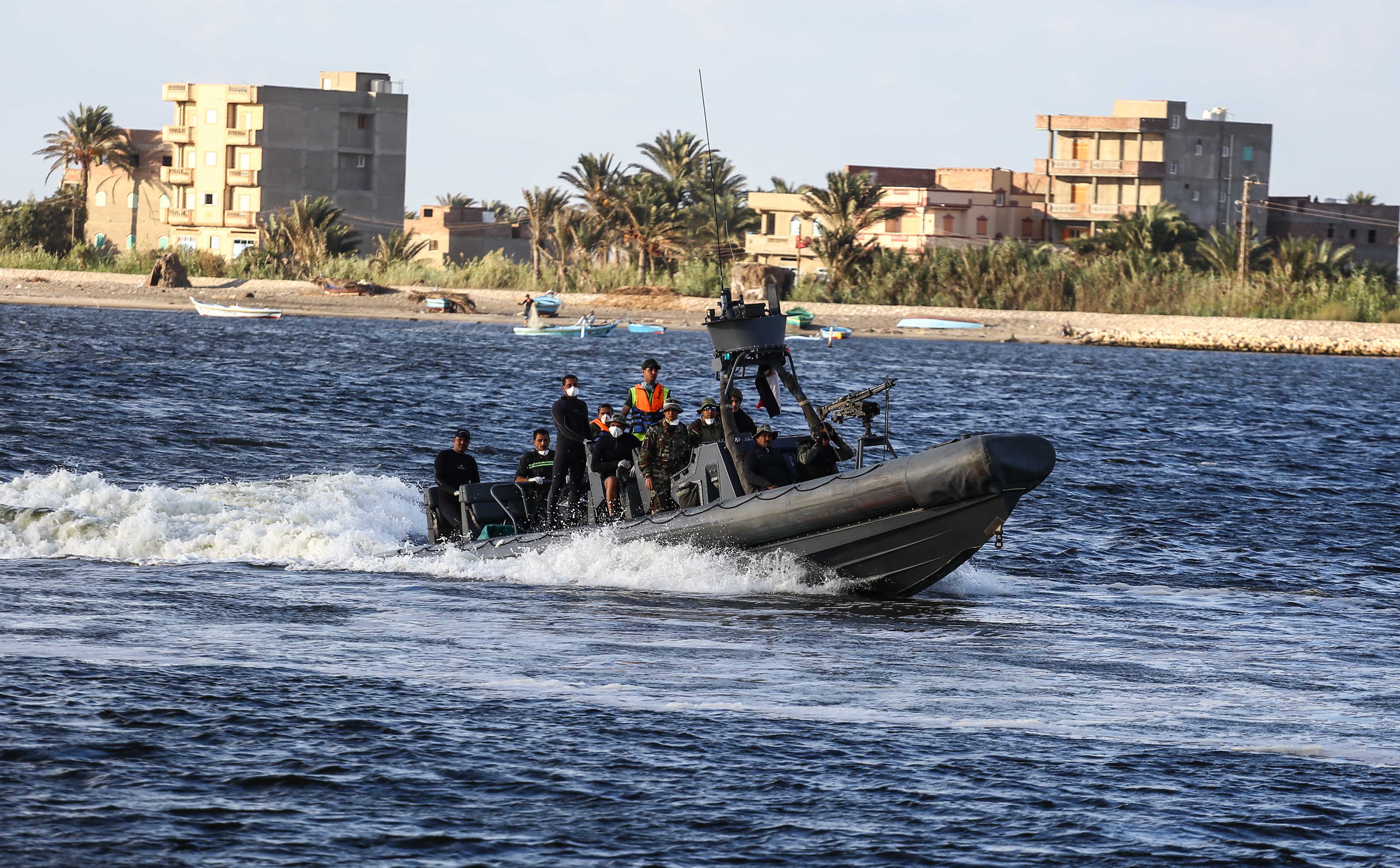 Photos: Migrant Boat Sinks Off Egyptian Coast – Middle East Monitor