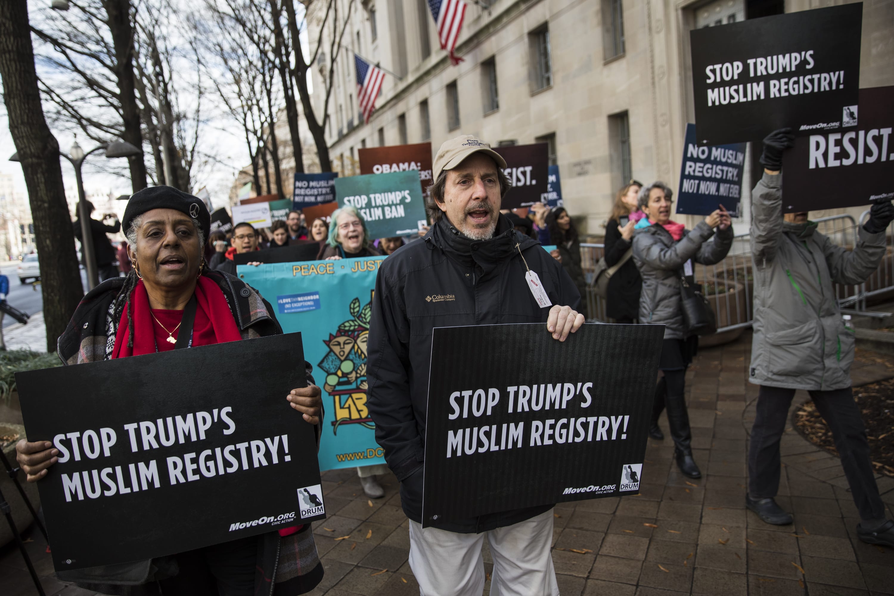 Anti Muslim registry protest in Washington – Middle East Monitor