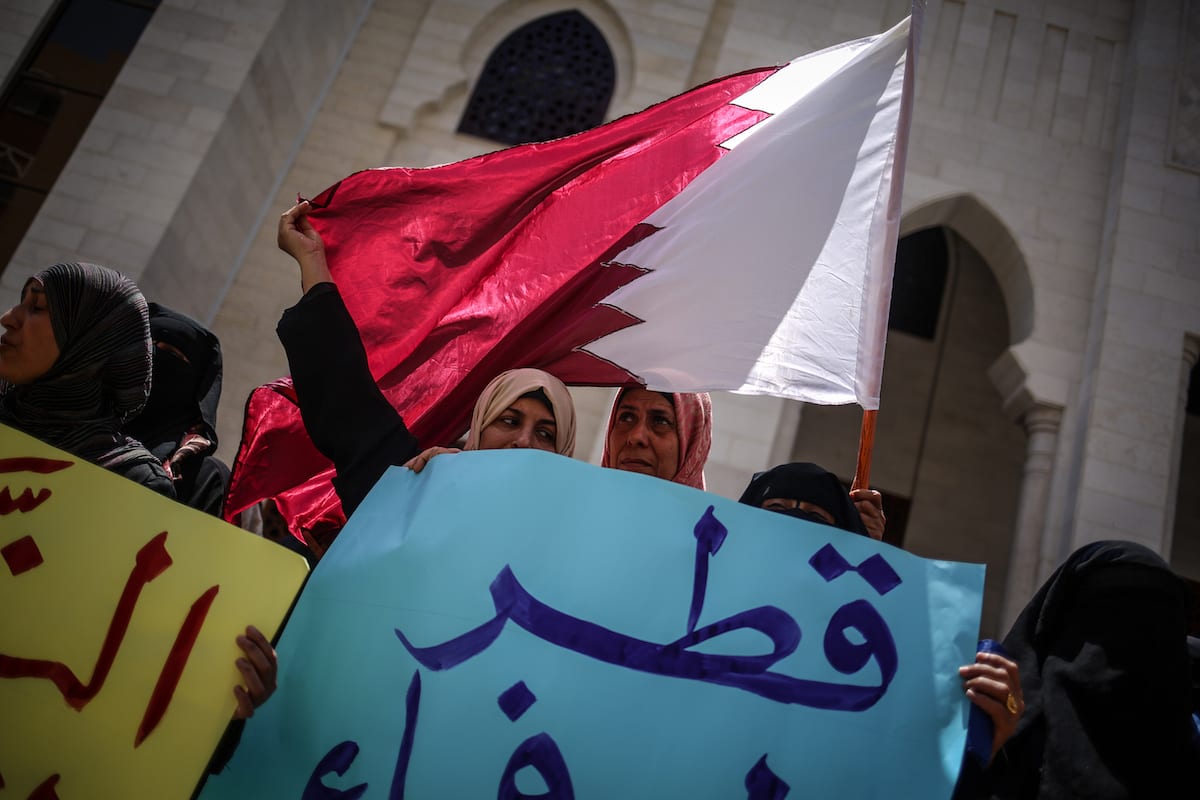 Khan Yunis Gaza June 14 A Group Of Palestinian Women Hold Qatar Flags And Banners In Front