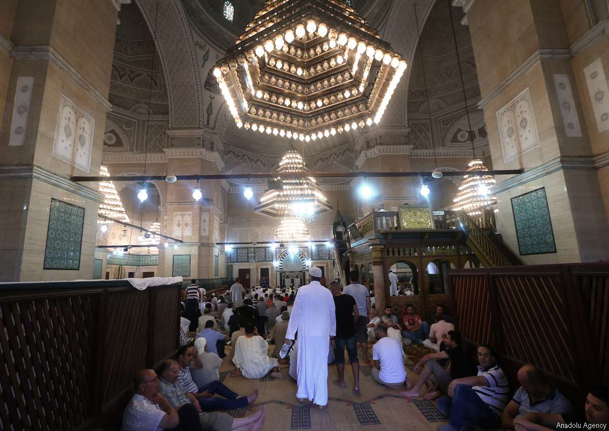 Eid prayers at the Sidi Mahrez Mosque in Tunis – Middle 