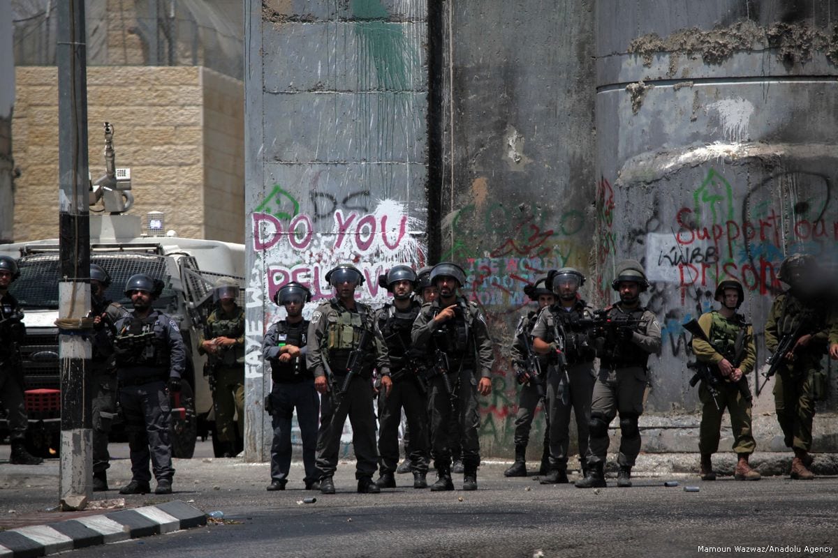 Israeli Army Block Entrances To West Bank Village Affecting 7,000 ...