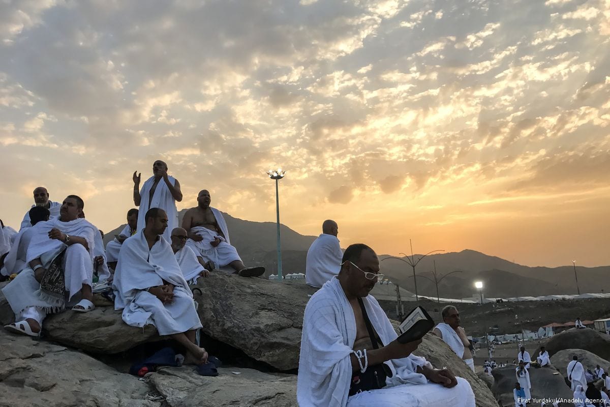 Pilgrims on Mount Arafat Middle East Monitor