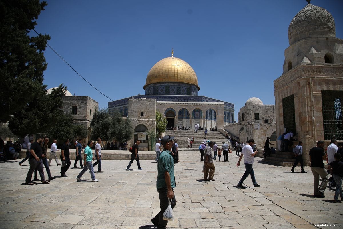 5 arrested as Palestinians hold Friday prayers at Al-Aqsa – Middle East ...