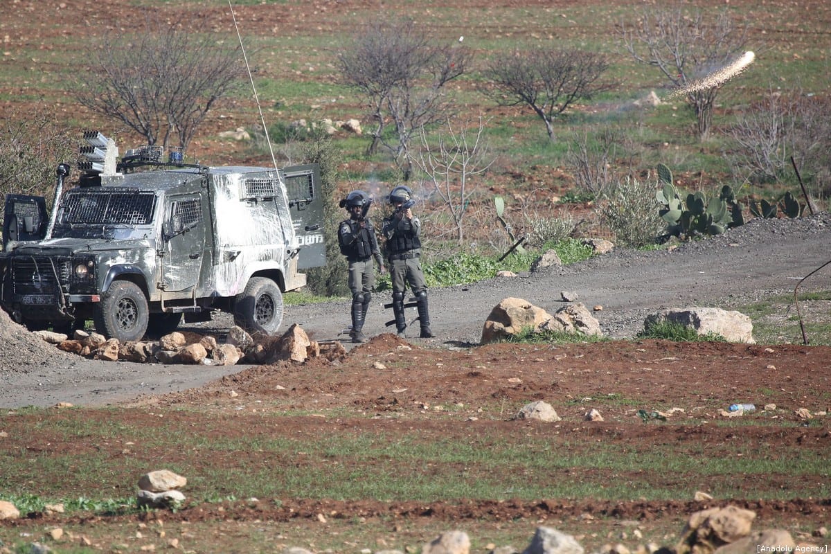 Israeli forces shoot, injure Palestinian protestors in West Bank ...