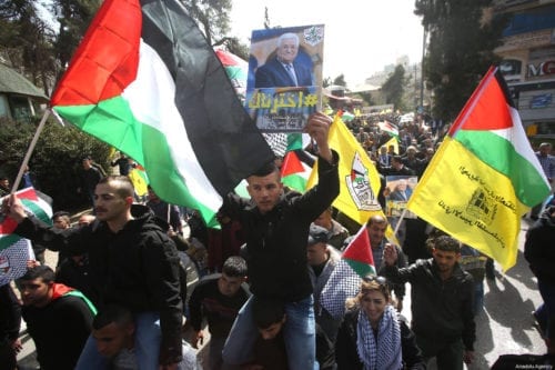 Demonstration in support of Palestinian President Abbas after in ...