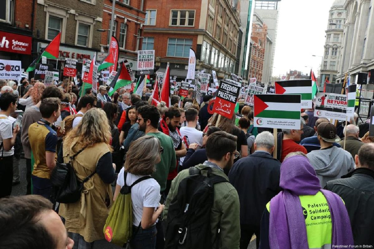 Thousands Show Solidarity With Palestine In London Middle East Monitor