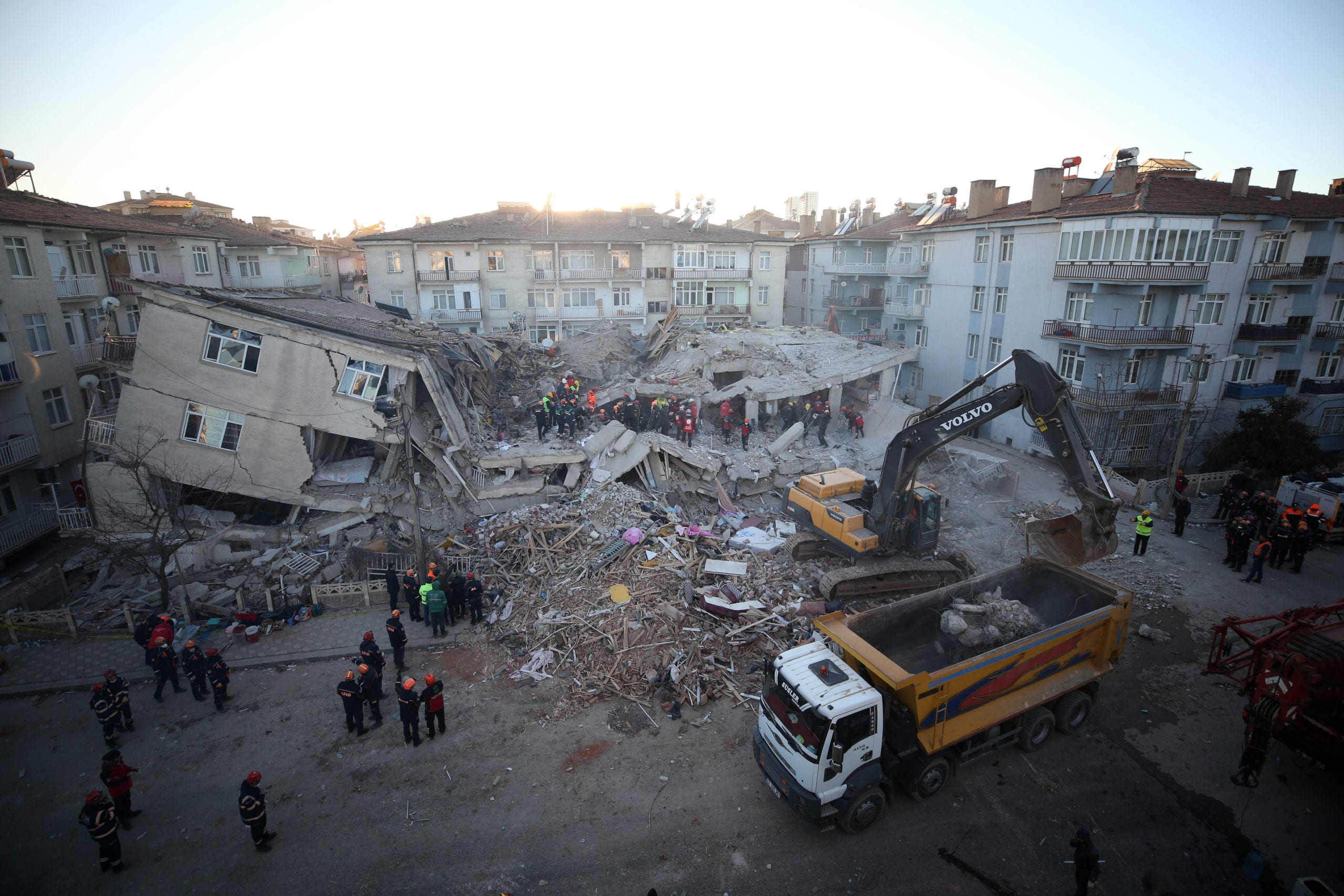 safe to travel to istanbul after earthquake