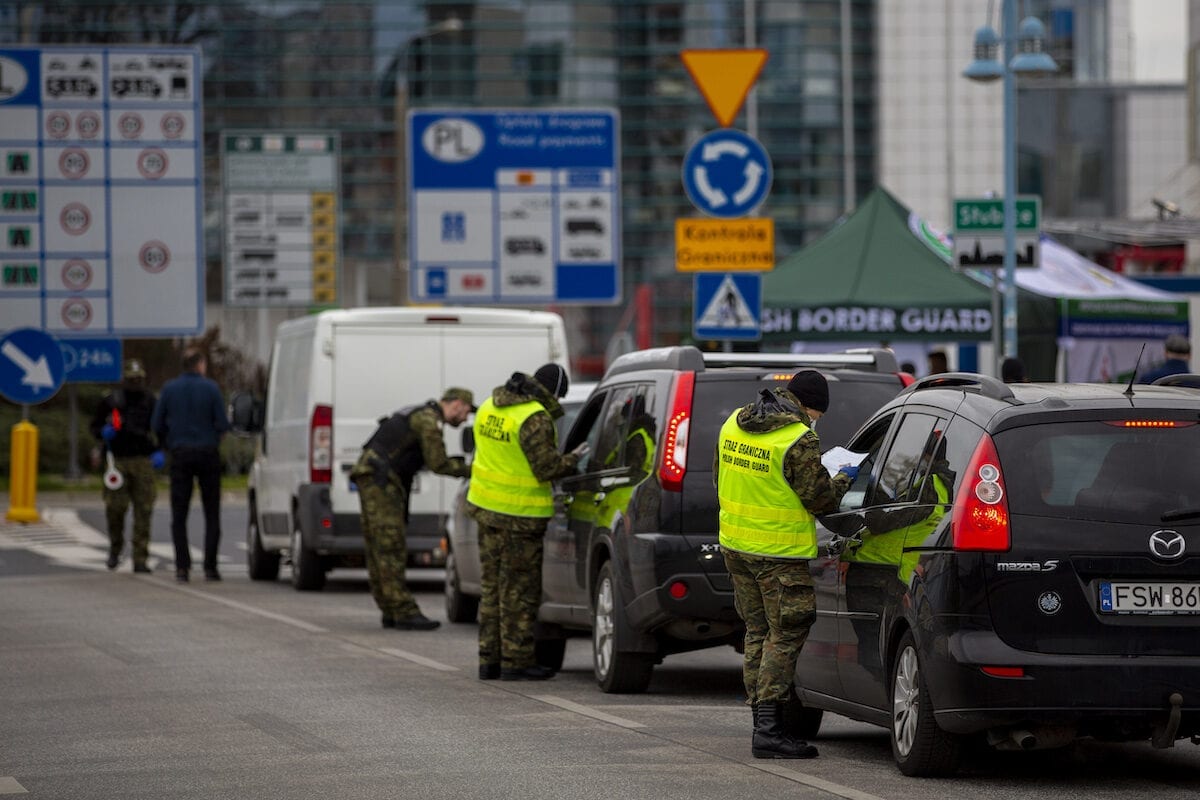 Polish Border Guards Detain 34 Migrants Found In A Lorry – Middle East ...