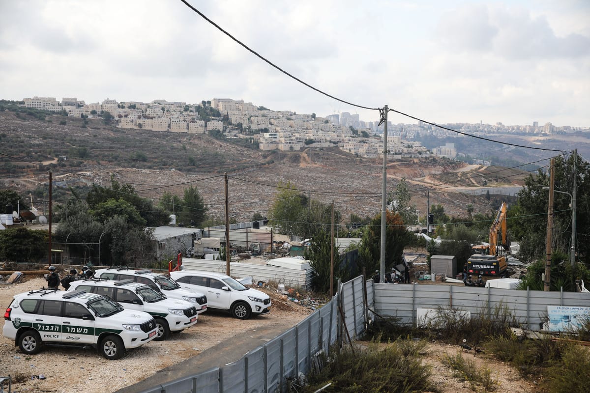 Israeli authorities demolish another Palestinian house in Jerusalem \u2013 Middle East Monitor