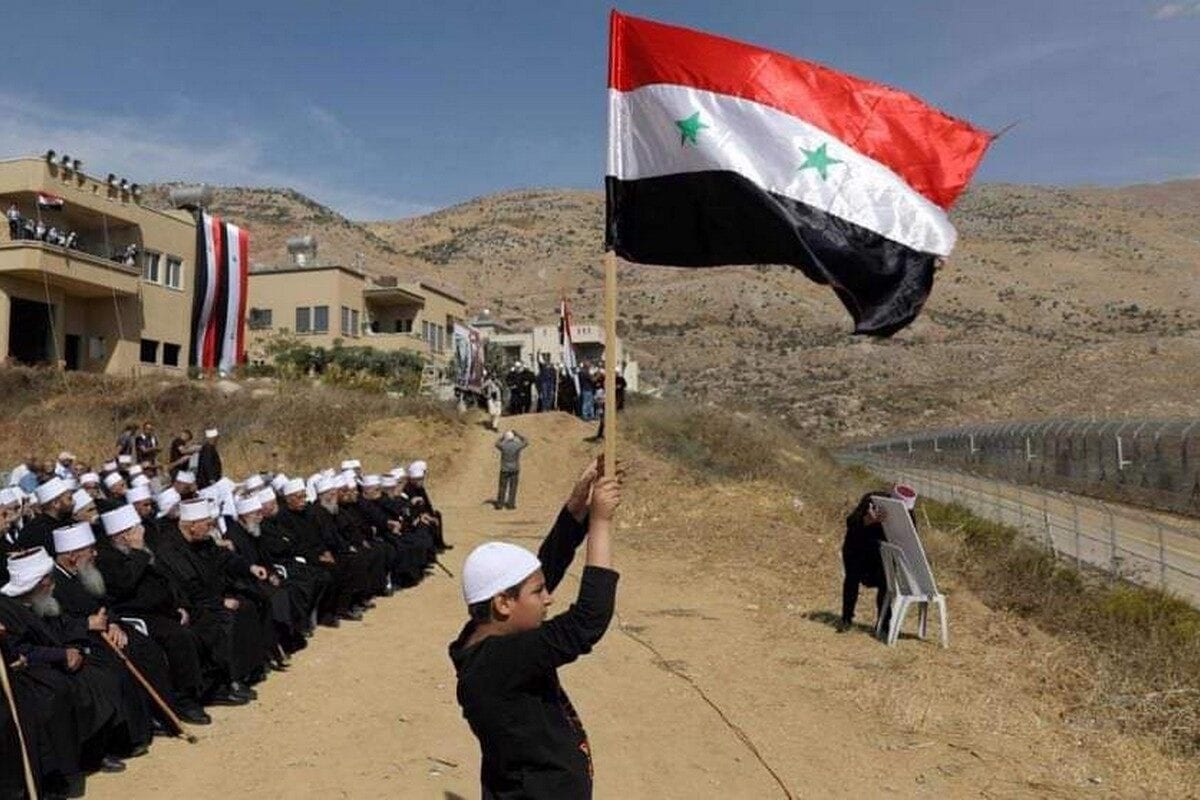 Syrians in the occupied Golan Heights protest against Israel’s plans to install wind turbines on their agricultural land, 9 December 2020 [jamlyyyyy/Twiter]