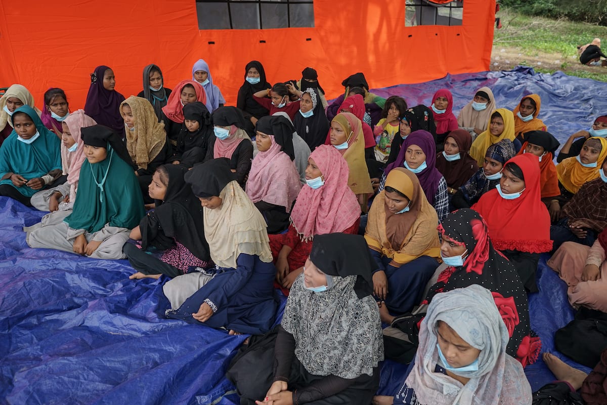 PULAU IDAMAN, INDONESIA – JUNE 5: A Number Of Rohingya Refugees Are ...