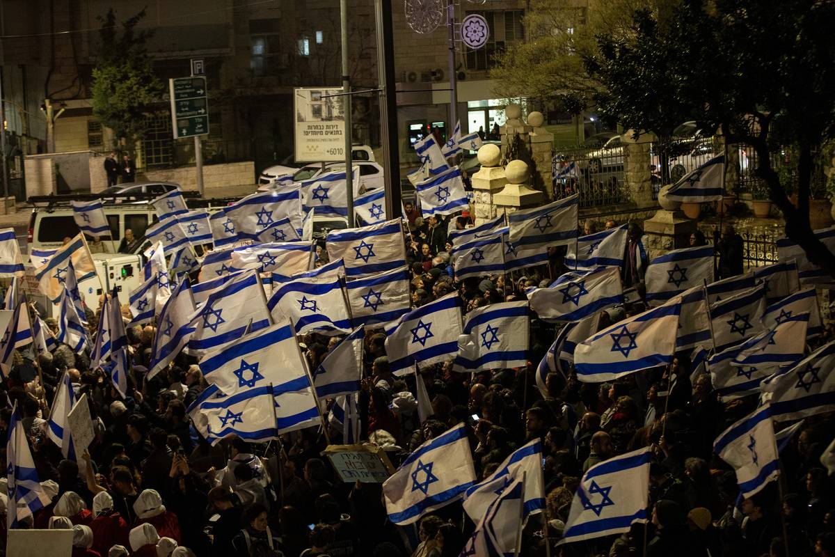 Netanyahu Backs Down On Judicial Reform As Protests Rage Israel ...