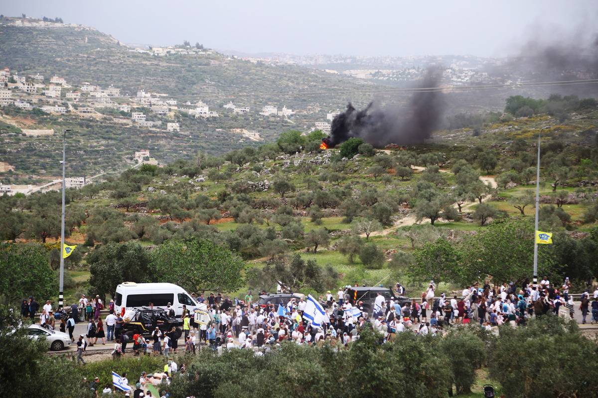 Israel Approves Construction Of 1,000 Settlement Units In West Bank ...