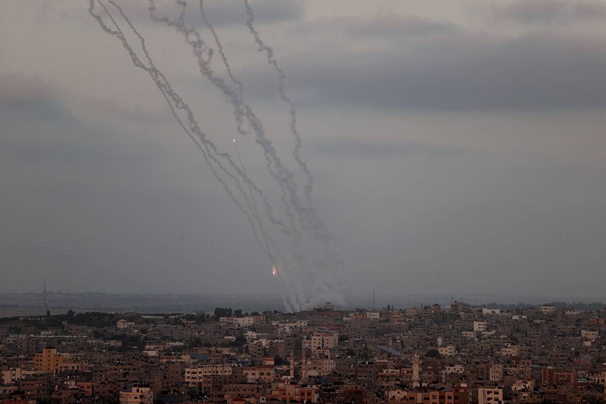 Rockets Fired From Gaza In Response To Israeli Airstrikes – Middle East ...