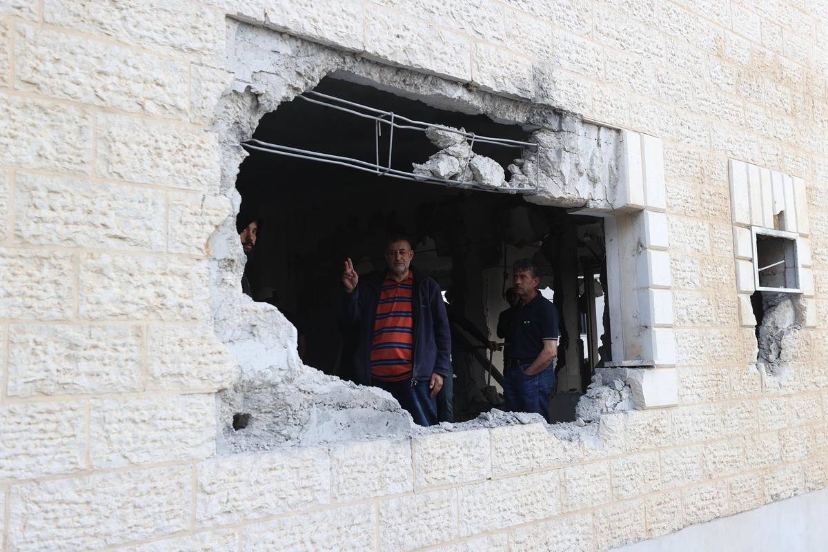 Israeli Forces Demolish Palestinian Mutaz Salah Al-Khawaja’s House In ...