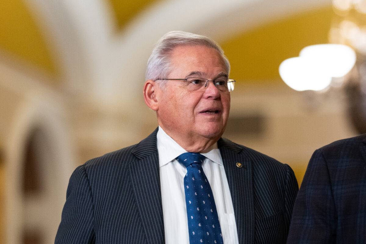 US Senator Menendez Hit With Bribery Charges Over Egypt Ties Middle 