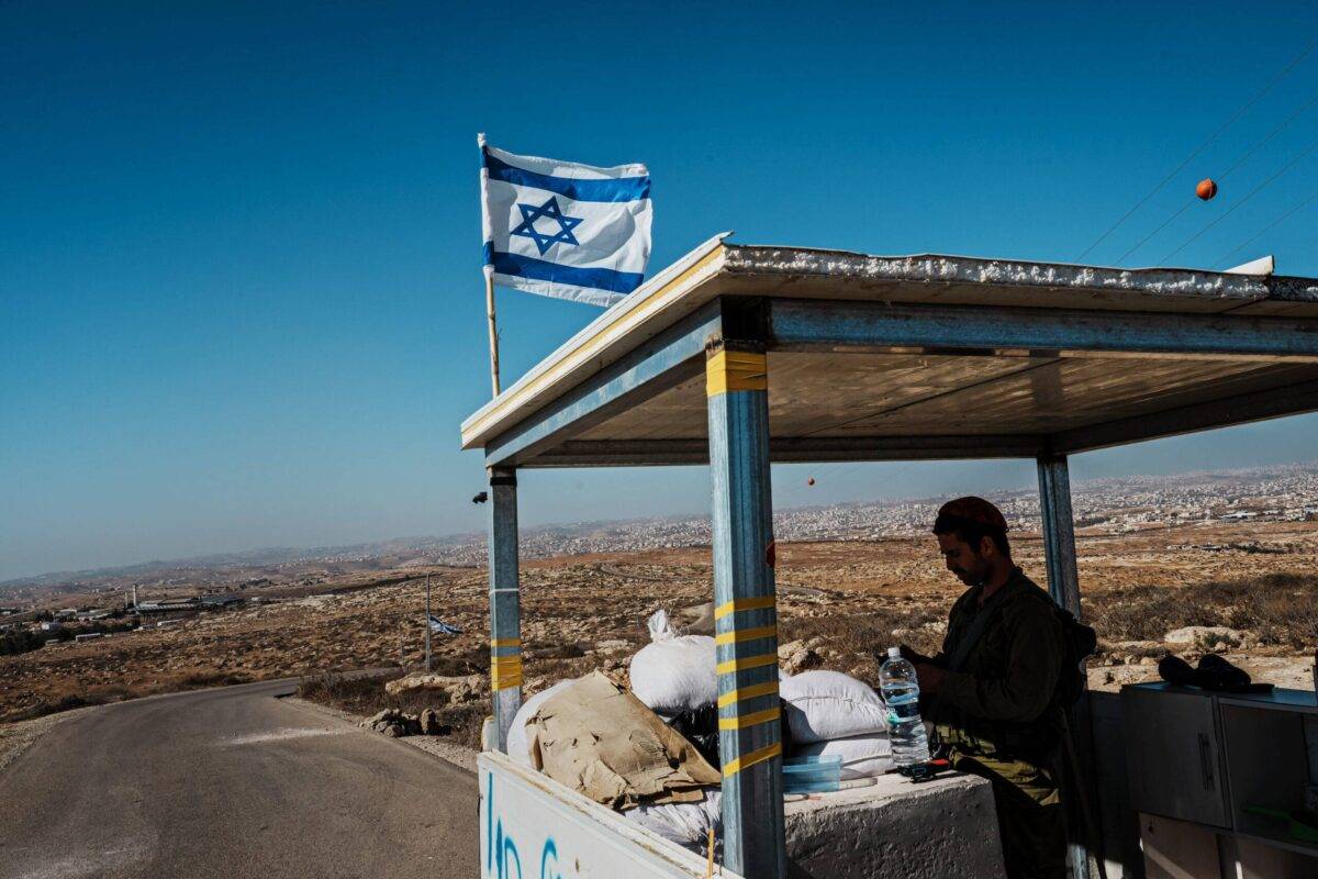 Bethlehem: illegal Israeli settlers set up tents on Palestinian ...