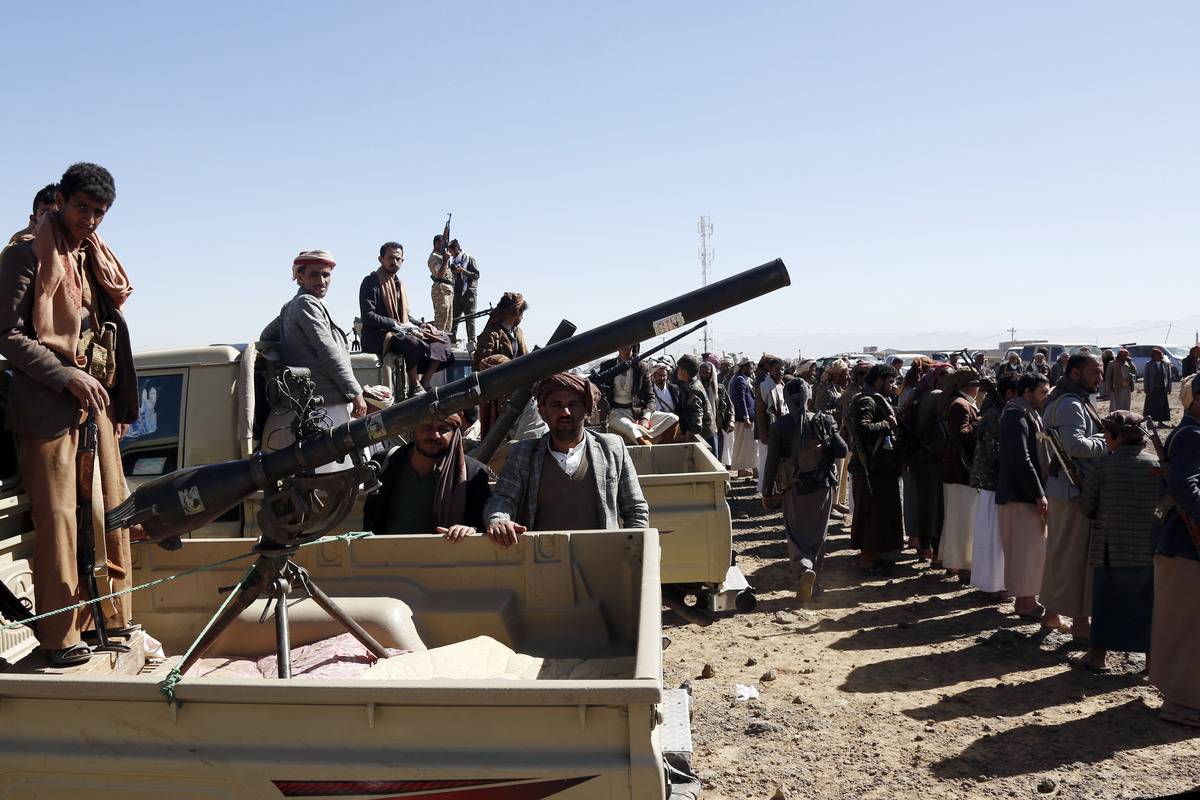 Yemen Houthis Say They Do Not Seek To Expand Red Sea Attacks Middle