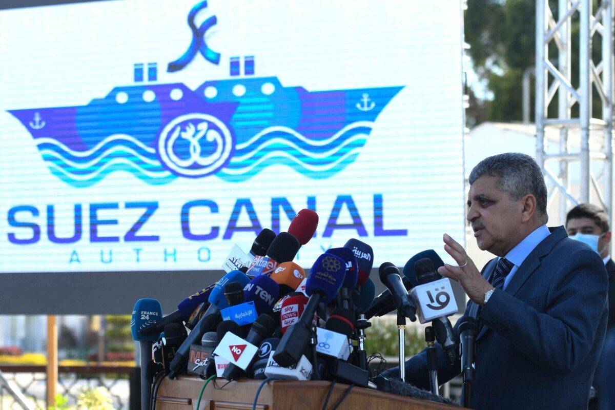 suez-canal-traffic-down-30-due-to-houthi-attacks-middle-east-monitor